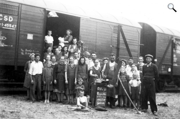 A felvidéki magyarok kitelepítése, 1947. Szlovákia, Galánta (Fotó: Fortepan)
