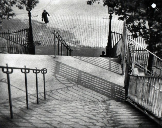 André Kertész: Escaleras en Montmartre, 1925 (Fotó: Andre Kertész / Pinterest)