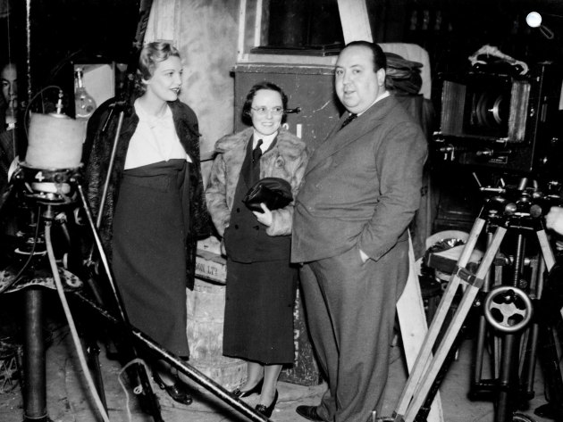 39 lépcsőfok forgatása - Alfred Hitchcock rendező, felesége Alma Revill és Madeleine Carroll színésznő (Fotó: Pinterest)