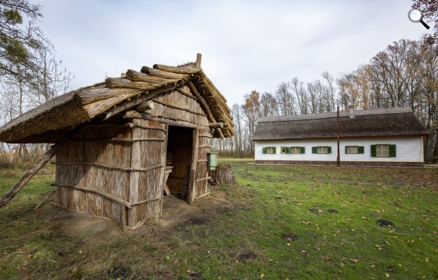 A Matula-kunyhó a Kis-Balatonnál lévő Diás-szigeti Fekete István-emlékhelyen, Fenékpuszta, 2019 (Fotó: MTI/Varga György)