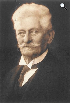 Kner Izidor (1960-1935) kiadó, a magyar nyomdászat, könyvkötészet kiemelkedő személyisége (Fotó: Kner Nyomdaipari Múzeum)