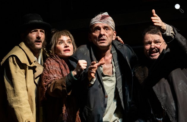 Rendező: Rudolf Péter - J. M. Synge: A Nyugat császára, Pesti Színház, 2020 (Fotó: MTI/Mohai Balázs) 