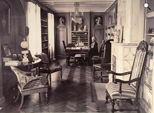 Selma Lagerlöf (1858-1940) Nobel-díjas svéd írónő otthoni könyvtárában, Marbacka (Fotó: Dan Gunner/Wikimédia)