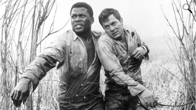 A megbilincseltek - Sidney Poitier és Tony Curtis, 1958 (Fotó: listal.com)