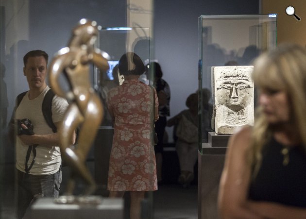 medeo Modigliani szobrai a Magyar Nemzeti Galériában, 2016 (Fotó: MTI/Szigetváry Zsolt)