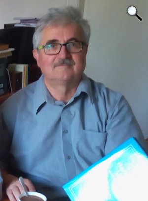 Kiss Gábor kiadóvezető, nyelvész, író (Fotó: TINTA Kiadó)