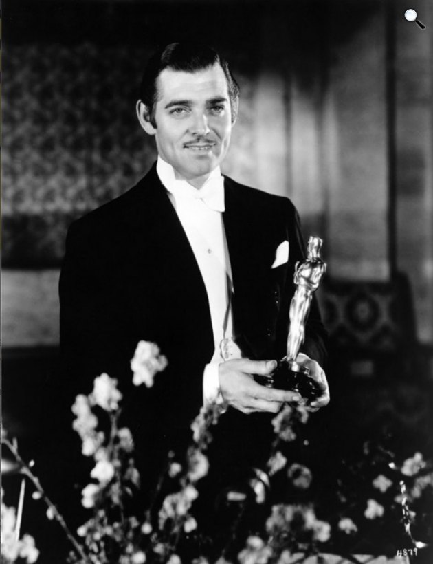 Clark Gable (1901-1960) Oscar-díjas amerikai filmszínész a díj átvételekor, 1935 (Fotó: oscars.org/listal.com)