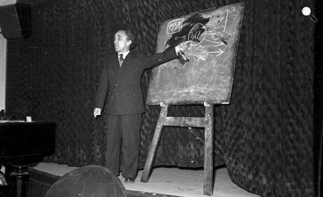 Öveges József (1895-1979) professzor, piarista szerzetes, 1956 (Fotó: Fortepan/Hámori Gyula)