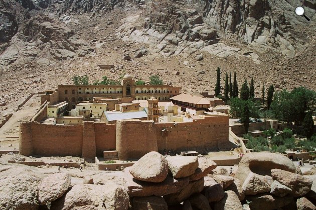 Szent Katalin-kolostor a Sinai-félszigeten, a Sínai-hegy (Hóreb-hegy) csúcsának lábánál, Egyiptom (Fotó: Pixabay)