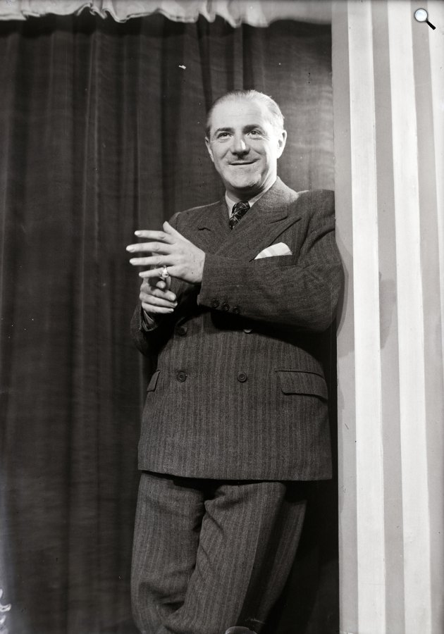 Békeffi László (1891-1962) színész, író, konferanszié, 1939 (Fotó: Fortepan/Bojár Sándor)