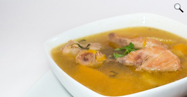 Farsangi ételek - Egyszerű csirkehúsleves (Fotó: Pixabay)