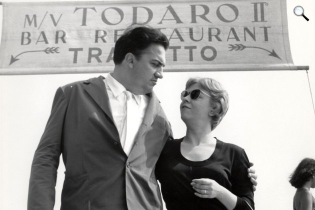 Federico Fellini rendező és felesége, Giulietta Masina színésznő (Fotó: Listal.com)