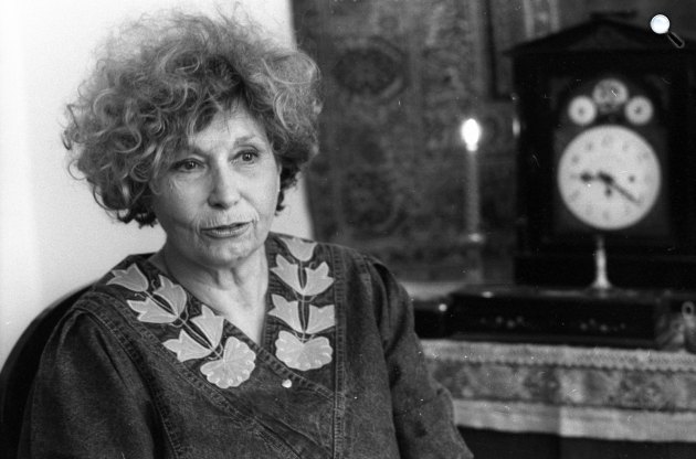 Schubert Éva (1931-2017) Kossuth-díjas magyar színésznő, rendező, színészpedagógus, 1990 (Fotó: Fortepan/ Erdei Katalin)
