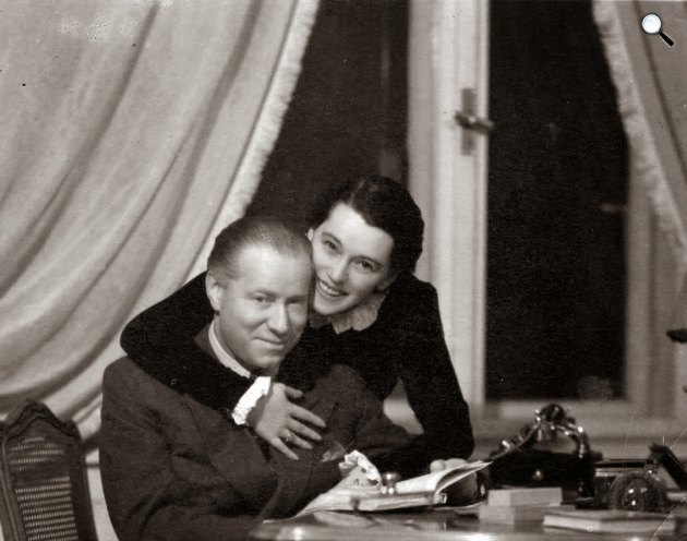 Bajor Gizi színésznő és férje, dr. Germán Tibor orvos otthonukban, 1940 (Fotó: Vajda M. Pál/OSZMI/Magyar Fotóarchívum)