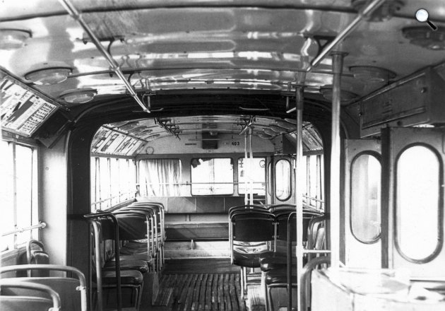 Ikarus Ik60T csuklós trolibusz közlekedik a városban, 1952 (Fotó: Fortepan/Farnadi Zsolt)