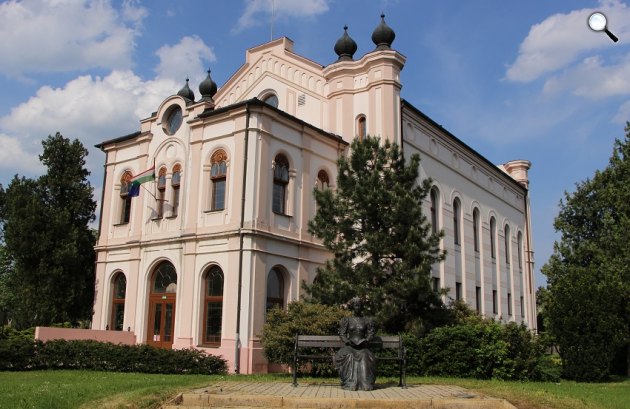 Városi Könyvtár, Szentes (Fotó: OSZK)