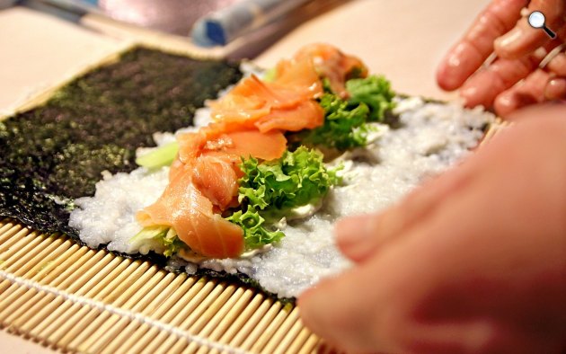 Szusi, japán étel készítése (Fotó: Pixabay)