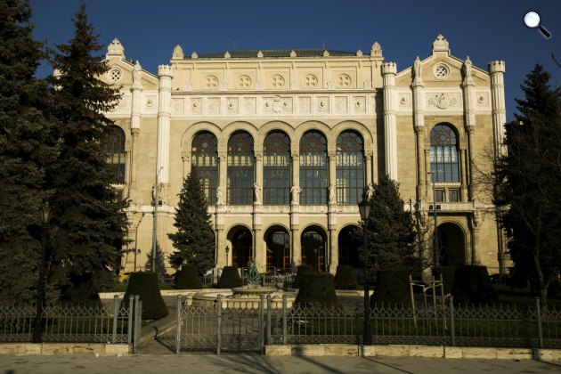 Vigadó tér, a Pesti Vigadó épülete, Budapest (Fotó: MMA/Török Máté)