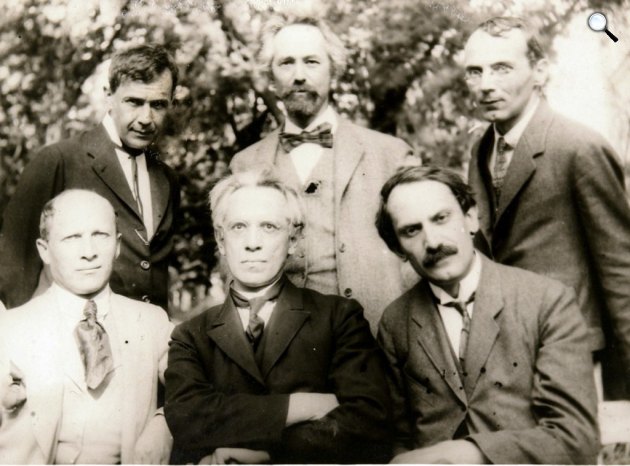 Nyugatosok - Kosztolányi Dezső, Beck Ö. Fülöp, Tóth Árpád, Gellért Oszkár, Osvát Ernő, Babits Mihály (Fotó: Török Sophie/OSZK/europeana.eu)