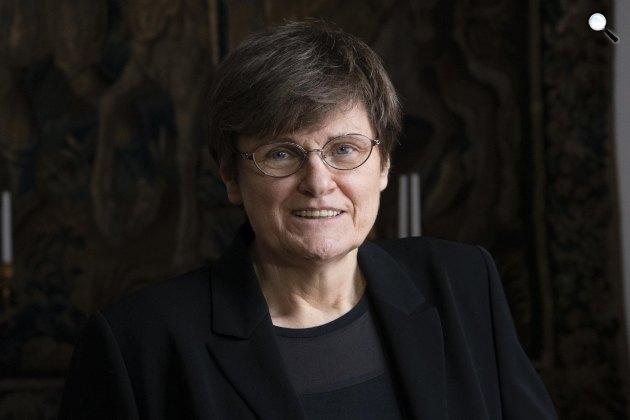Karikó Katalin (1955-) Széchenyi-díjas magyar kutatóbiológus, biokémikus, a szintetikus mRNS alapú vakcinák technológiájának szabadalmaztatója, 2021 (Fotó: MTA/Szigeti Tamás)