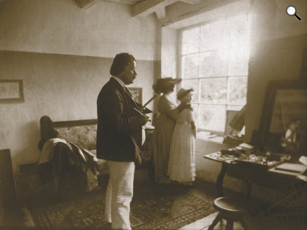Rippl-Rónai József festőművész Lazarine-nel és Anellával a kaposvári műteremben, 1912 (Fotó: Rippl-Rónai Múzeum)