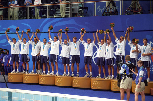 Vízilabda olimpiai és világbajnokaink, 2000, Sydney - Kósz Zoltán; Biros Péter; Szécsi Zoltán; Steinmetz Barnabás; Vári Attila; Märcz Tamás; Kiss Gergely; Székely Bulcsú; Varga Zsolt; Benedek Tibor; Kásás Tamás; Molnár Tamás; Fodor Rajmund (Fotó: MTI)