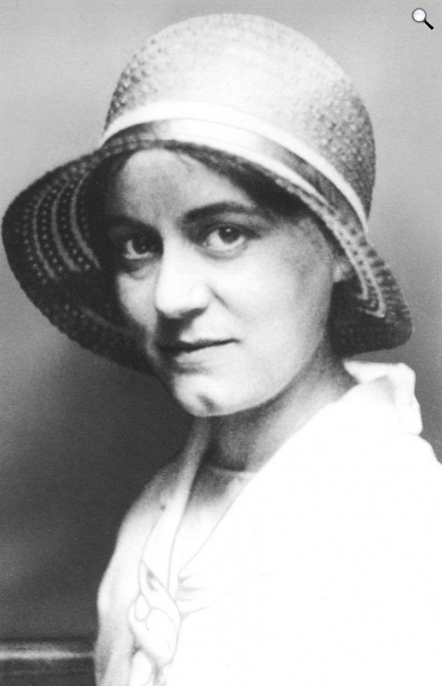 Edith Stein (1891-1942), német filozófus, apáca, Keresztről nevezett Szent Teréz Benedikta néven Európa egyik társvédőszentje (Fotó: Joods Historisch Museum/europeana.eu)