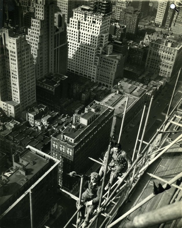 Waldorf-Astoria építése, kilátás a Park Avenue-ra, New York, 1929 (Fotó: @WaldorfNYC)