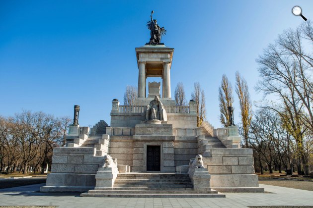 Kossuth Lajos (1802-1894) magyar államférfi mauzóleuma, Fiumei úti sírkert, Budapest (Fotó: Fiumei úti sírkert)
