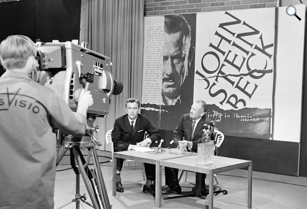 John Steinbeck író a finn közszolgálati televízióban, Helsinki, 1963 (Fotó: Tesvisio Yle/Wikimédia)