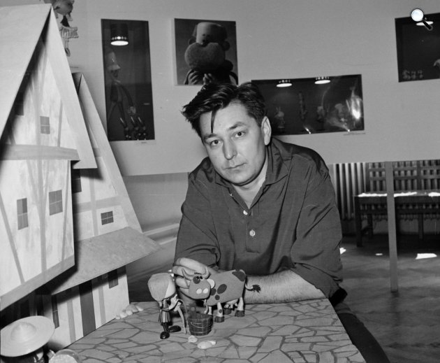 Foky Ottó (1927-2012) Munkácsy-díjas animációsfilm-rendező a műveiből készült kiállításon, 1963 (Fotó: Fortepan/Hunyady József)
