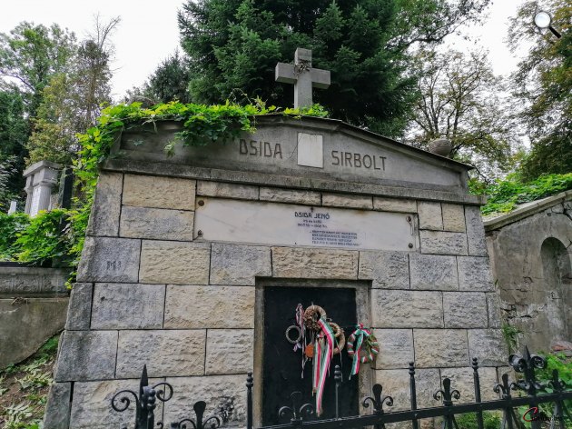 Dsida Jenő (1907-1938) költő kriptája kolozsvári, Házsongárdi temetőben (Fotó: Kibelbeck Mara/Cultura.hu)