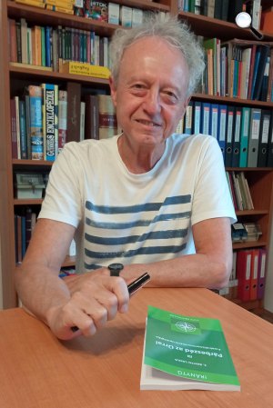 E. Bártfai László, a Párbeszéd az Úrral kötet szerzője (Fotó: TNTA Kiadó)