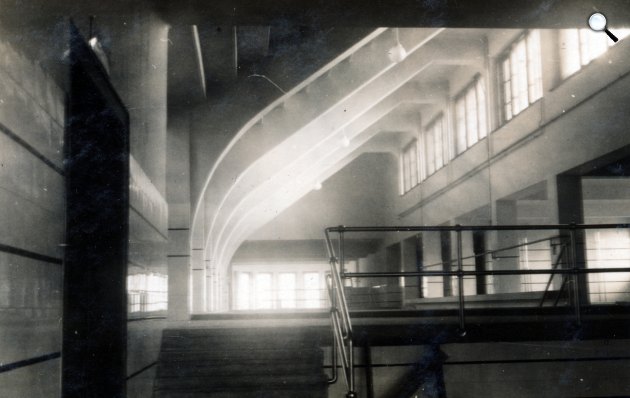 Hajós Alfréd tervezte Hajós Alfréd Nemzeti Sportuszoda a Margit-szigeten,1930 (Fotó: Fortepan/Preisich család)