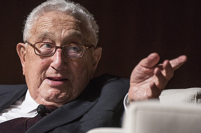 Henry Kissinger (1923) Nobel-békedíjas diplomata, 2016 (Fotó: Jay Godwin/LBJ Library/Wikimedia)