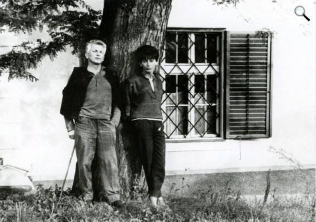 Nagy László (1925-1978) költő és felesége, Szécsi Margit (1928-1990) költő Szigligeten, 1960-as évek (Fotó: Berza László /PIM)