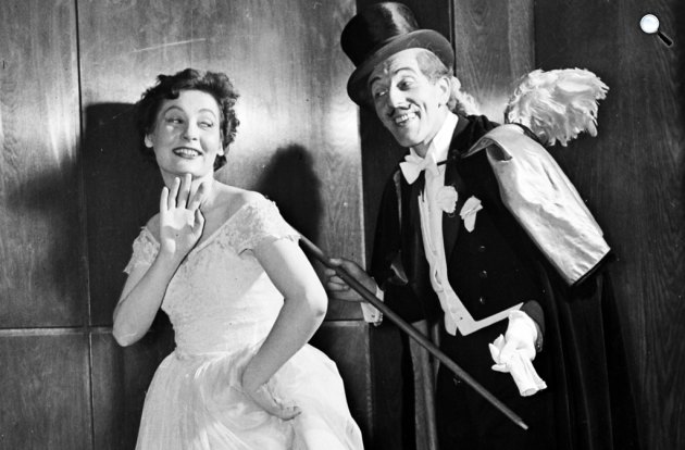 Váci utcán, Váci utcán c. műsor - Tábori Nóra és Solymosy Imre színművészek, 1957 (Fotó: Fortepan/Bauer Sándor)