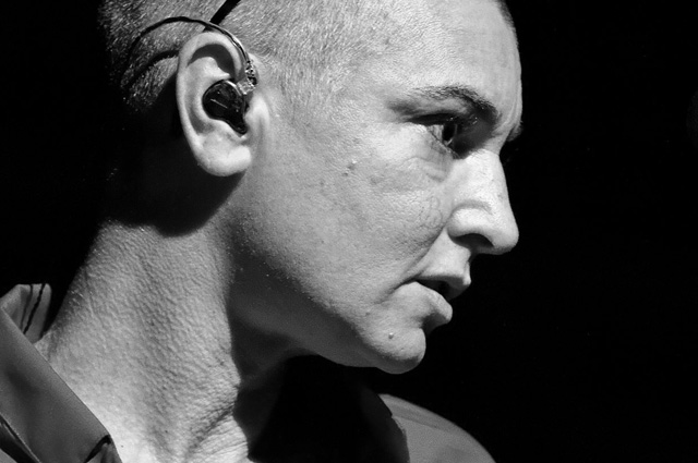 Sinéad O'Connor (Shuhada Sadaqat) (1966-2023) ír énekes, 2014 (Fotó: Festival Cornouaille)