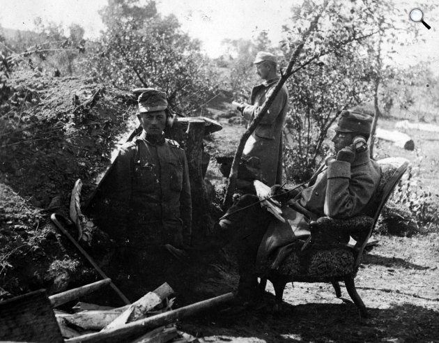 Első világháború - Katonák a fronton telefonon is kommunikáltak, 1914 (Fotó: Fortepan/Komlós Péter)