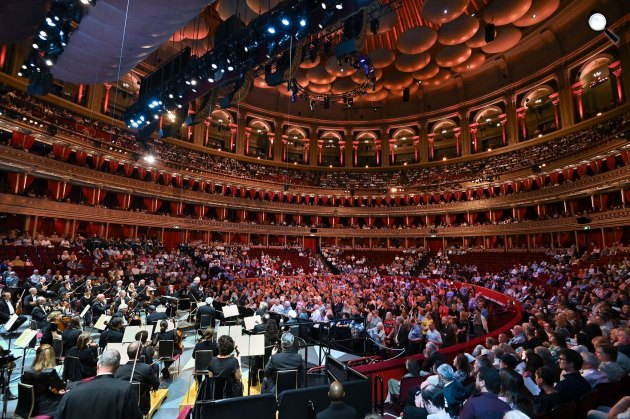 Fischer Ádám soha nem a könnyebb megoldást választja, ha valami extrán kreatív dolgot is csinálhat helyette - irják a lapok (Fotó: Cr. Chris Christodoulou)