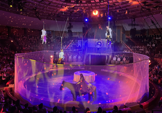 A sztyeppe illata című előadás a Fővárosi Nagycirkuszban (Fotó: OSZK)