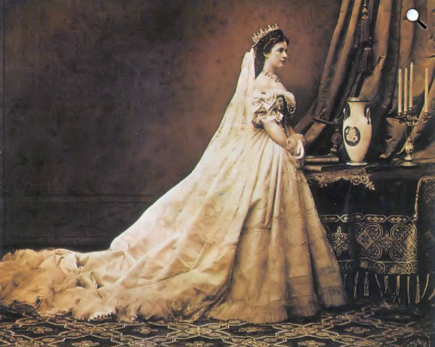 Emil Rabending: Erzsébet királyné magyar koronázási öltözékében, 1867 (Fotó: Wikimedia)