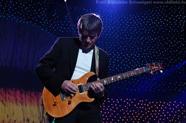 Mike Oldfield zenész, 2006 (Fotó: Alex Schweigert/Wikimedia)