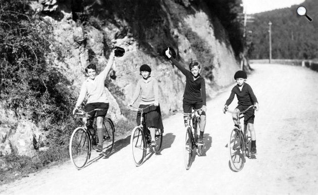 Habsburg Ottó (1912-2011) testvéreivel Baszkföldön, 1925 (Fotó: Habsburg Ottó Alapítvány)