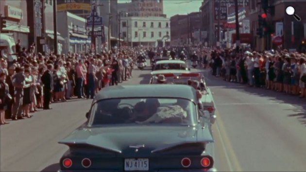 John Fitzgerald Kennedy (1917-1963) politikus elnöki konvoja, Dallas, 1963. november 22. (Fotó: Viasat History)