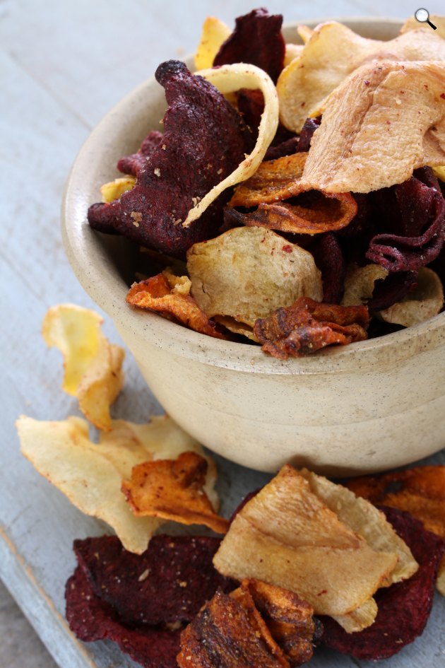 Zöldségchips - zöldséges köret (Fotó: Európai Friss Csapat, depositphotos)