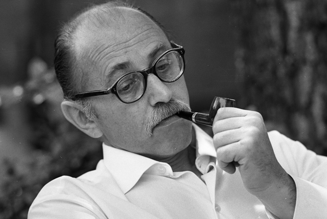 Benedek István (1915-1996) magyar orvos, író, művelődéstörténész, polihisztor. Benedek Elek unokája, Benedek Marcell fia, 1965 (Fotó: Fortepan/Kotnyek Antal)