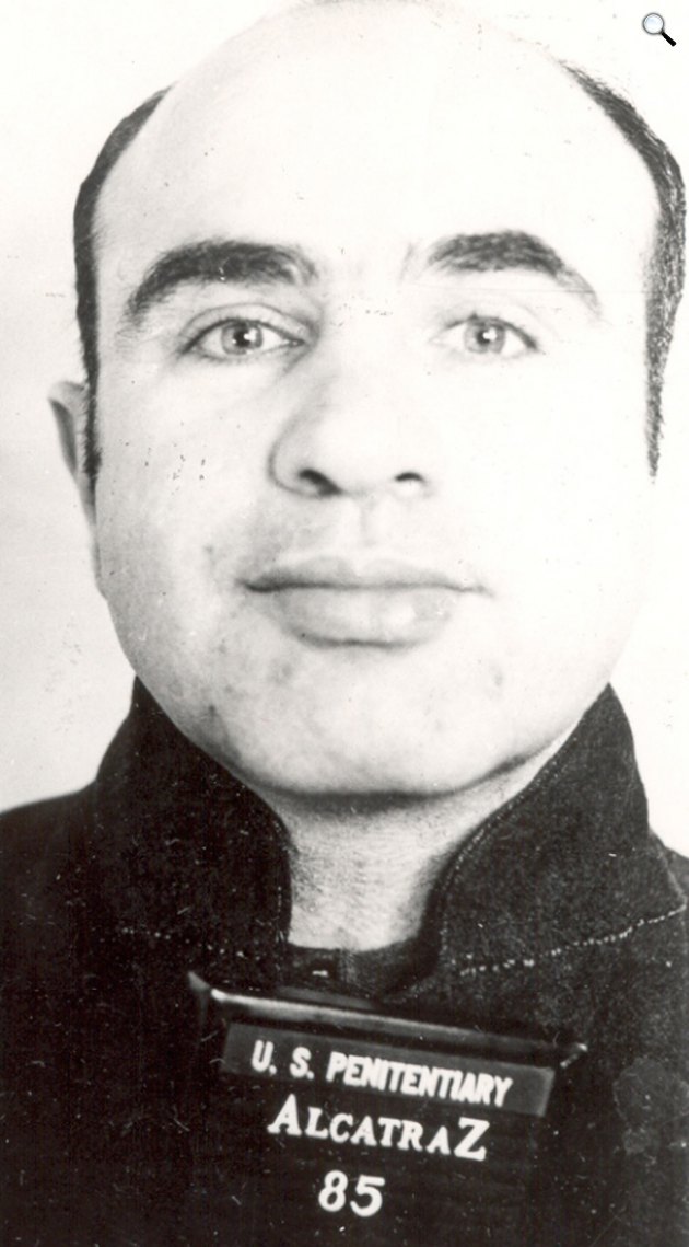 Al Capone bűnöző az Alcatrazban raboskodott, 1934 (Fotó: fbi.gov/Federal Bureau of Prisons/Wikimedia) 