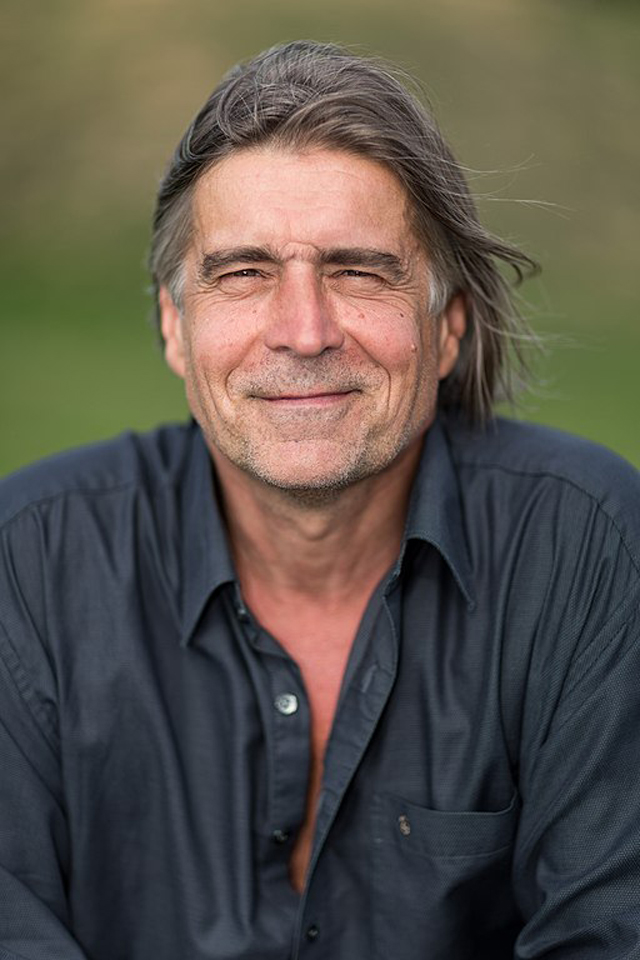 Révész Sándor (1953) EMeRTon-díjas magyar énekes, a Generál és a Piramis együttesek énekese, 2012 (Fotó: Baksics Levente)