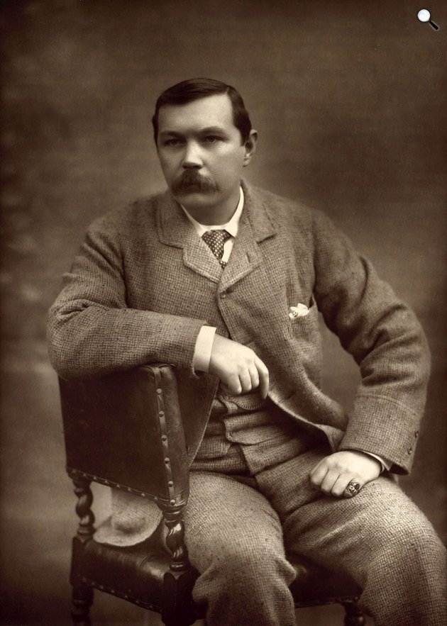 Sir Arthur Conan Doyle (1859-1930) skót író, 1893 (Fotó: Herbert Rose Barraud/Wikimedia)